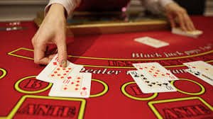 Tangkapan layar aplikasi mobile betting sites menampilkan menu permainan slot dengan Bigger Bass Bonanza di posisi utama